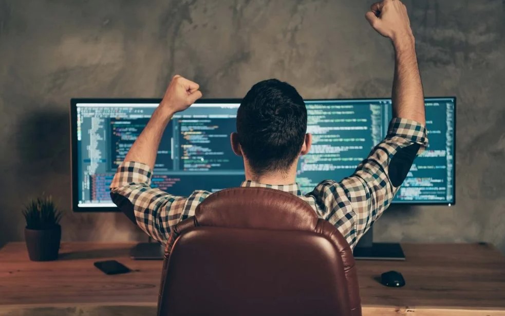 Profesyonel Yazılım Kursu ile Kariyerinize Yön Verin